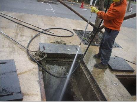 松北池底污泥如何清理